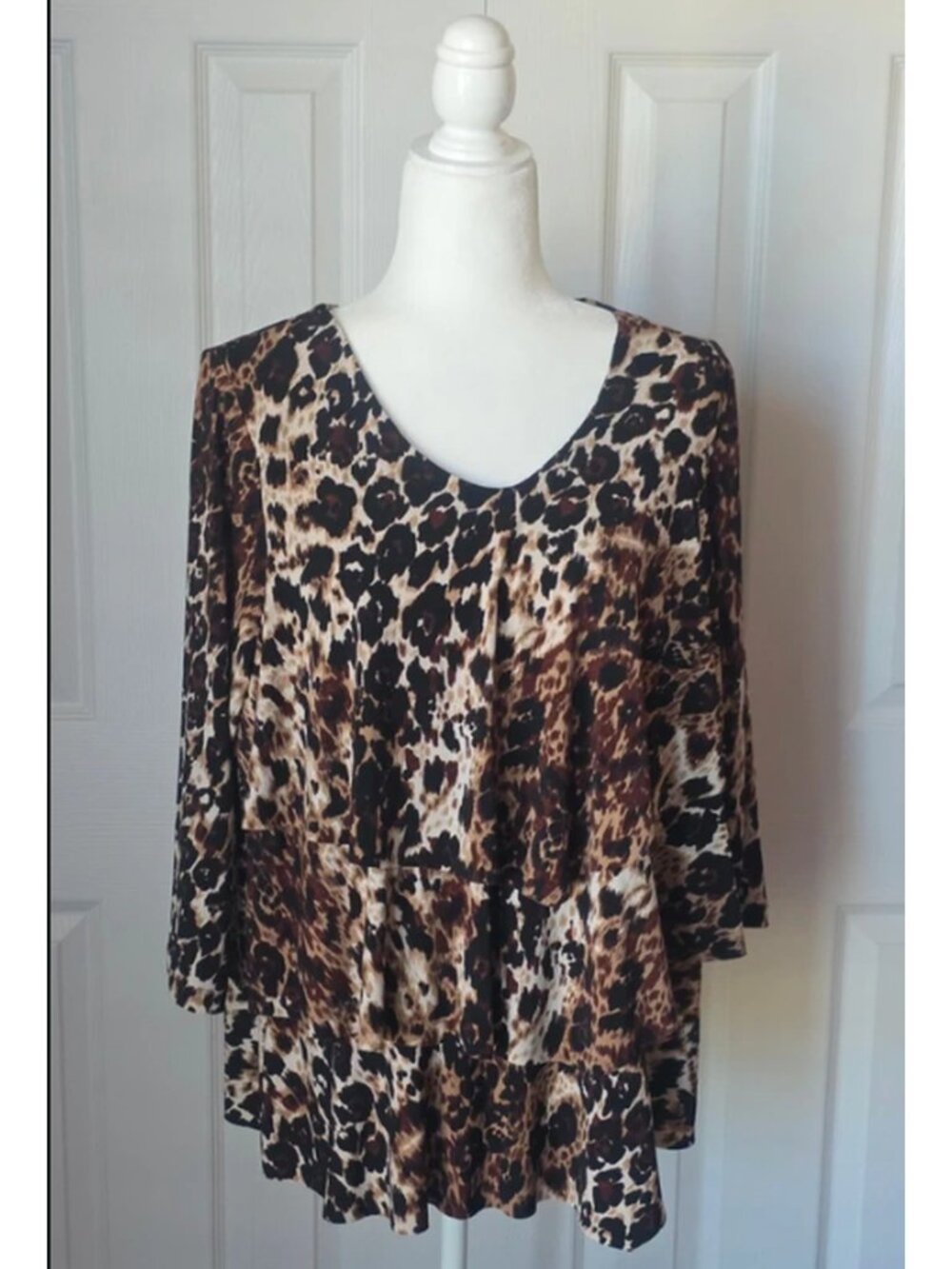 Susan Graver Liquid Knit Chic Brown Leopard Print Long Sleeve Top Size Large